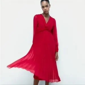 Zara | Dresses | Zara Pleated Midi Dress | Poshmark